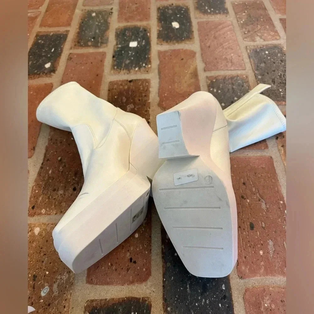 Gia Borghini Texan Ankle Boot - Picture 7 of 7